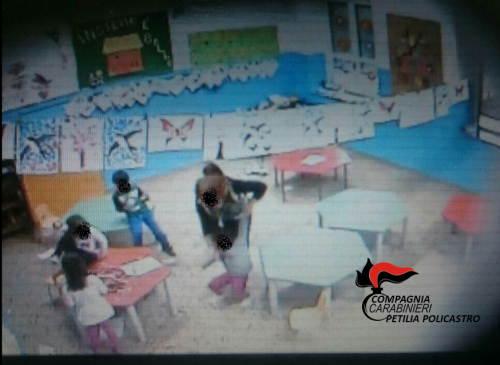 maltrattamenti asilo crotonese